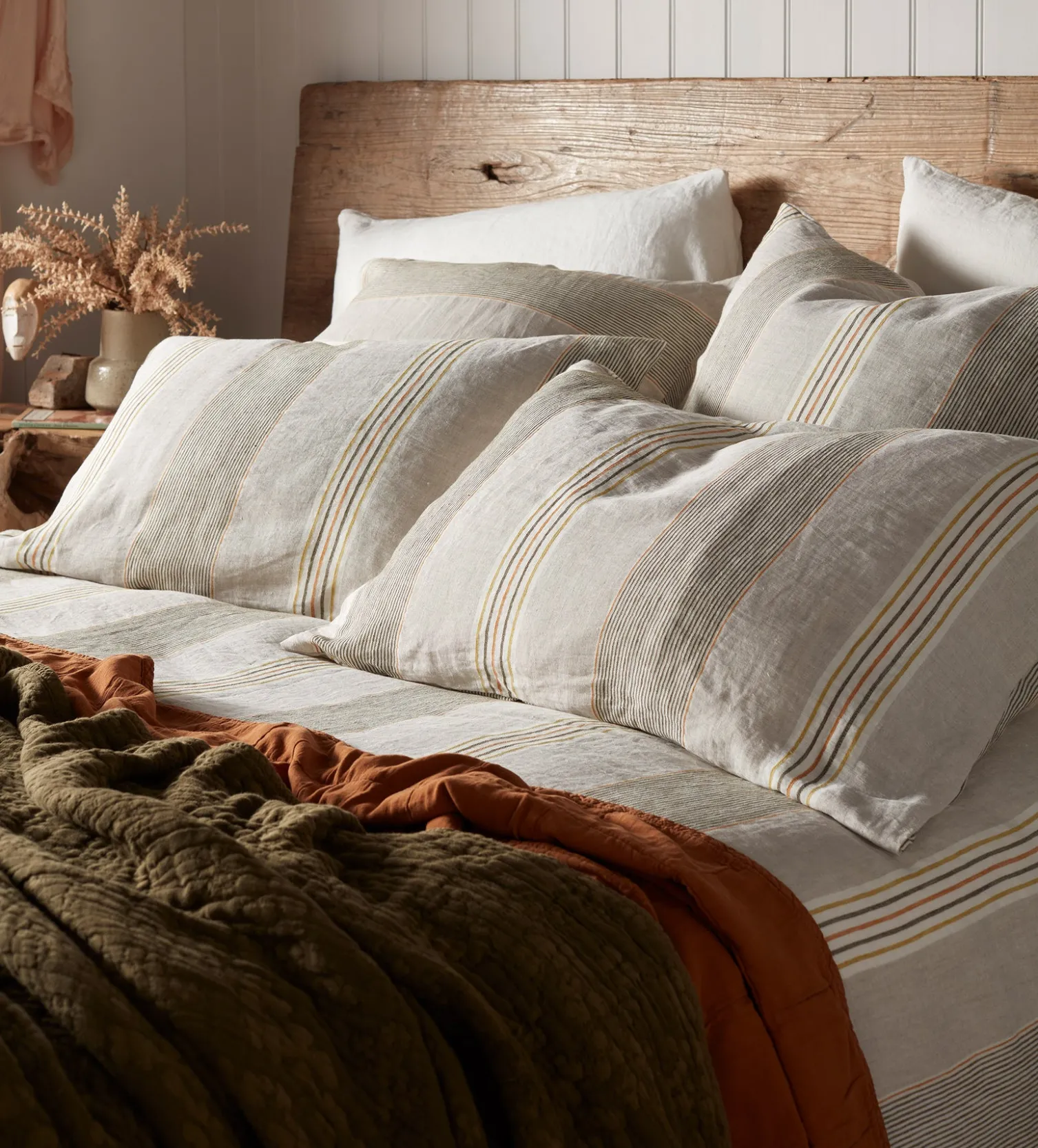 Secret Linen Store Dark Olive Clover 100% Cotton Quilted Throw