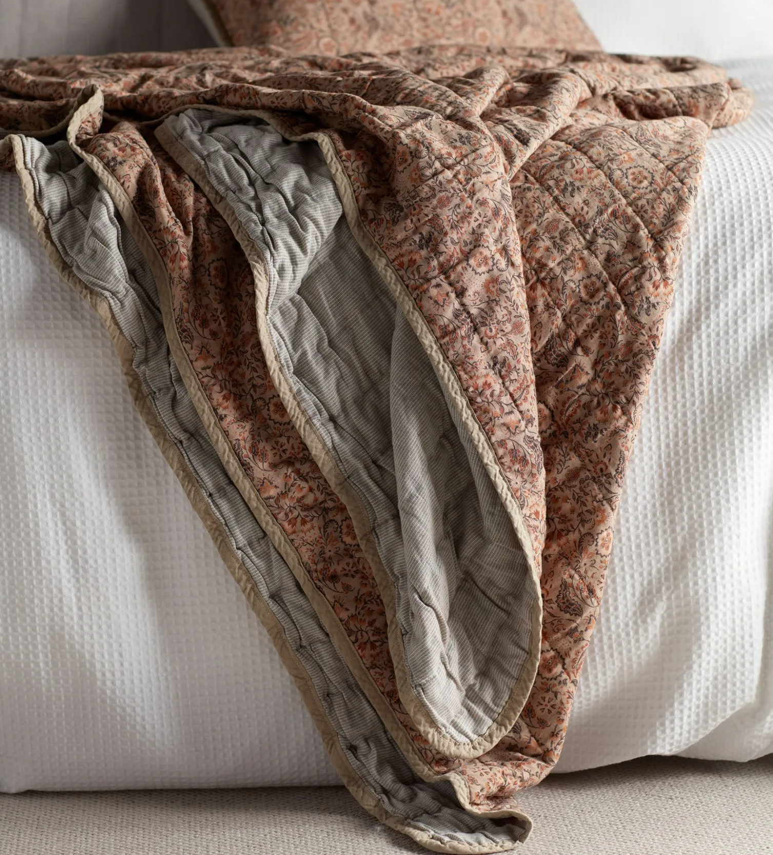Secret Linen Store Ellie 100% Cotton Quilted Throw