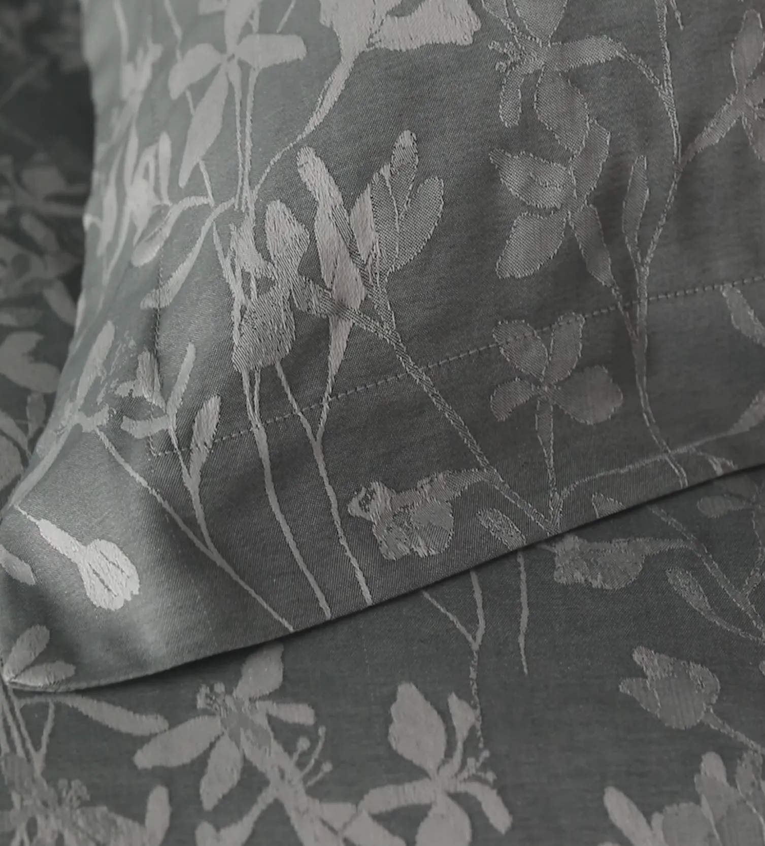 Secret Linen Store Florence Floral Jacquard 100% Cotton Pillowcase
