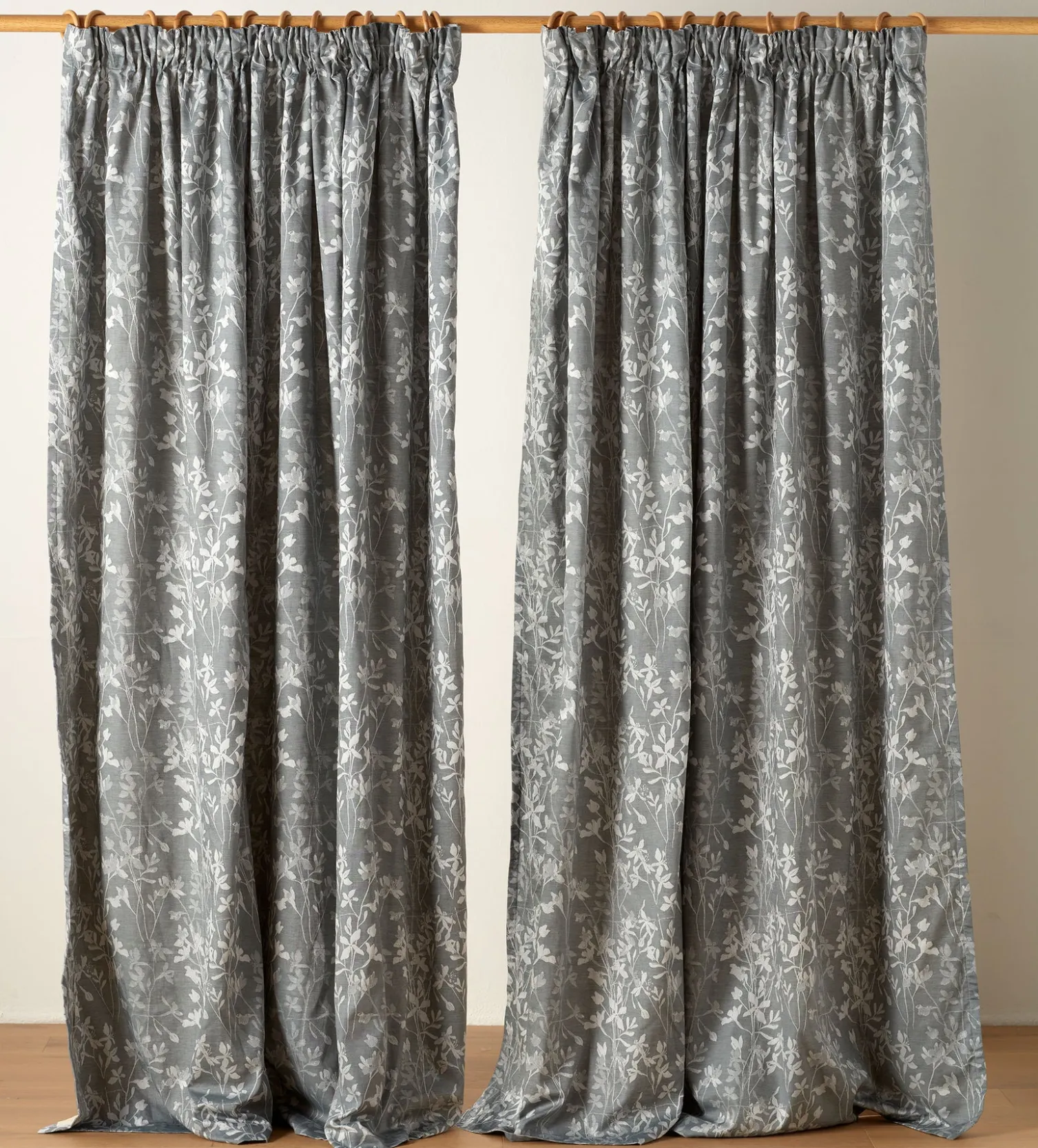 Secret Linen Store Florence Floral Jacquard 100% Cotton Lined Pencil Pleat Curtain (Pair)