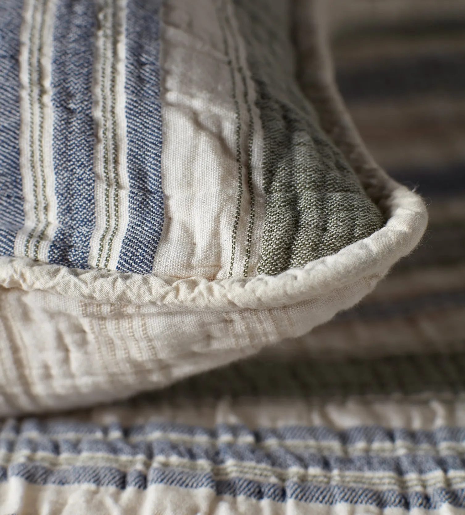 Secret Linen Store Magnus 100% Cotton Quilted Cushion Cover