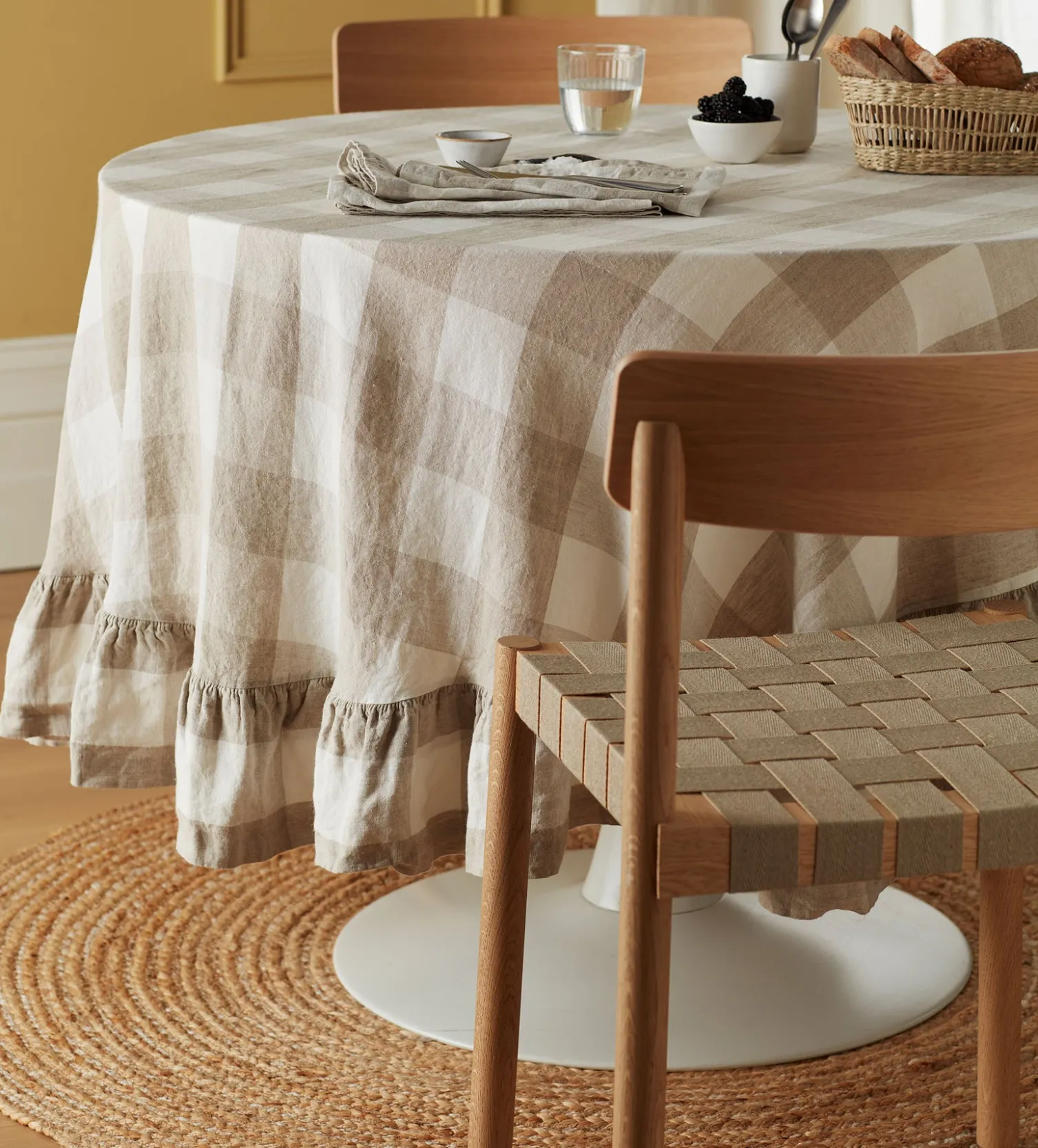 Secret Linen Store Natural Gracie Gingham 100% Linen Frill Tablecloth