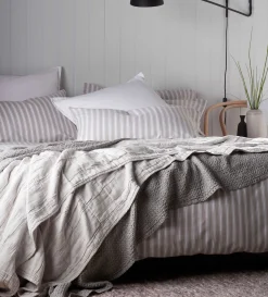 Secret Linen Store Finn 100% Cotton Quilted Throw