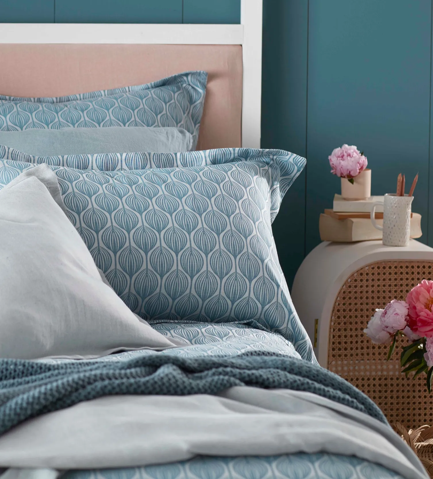 Secret Linen Store Teal Teasels 100% Cotton Oxford Pillowcase